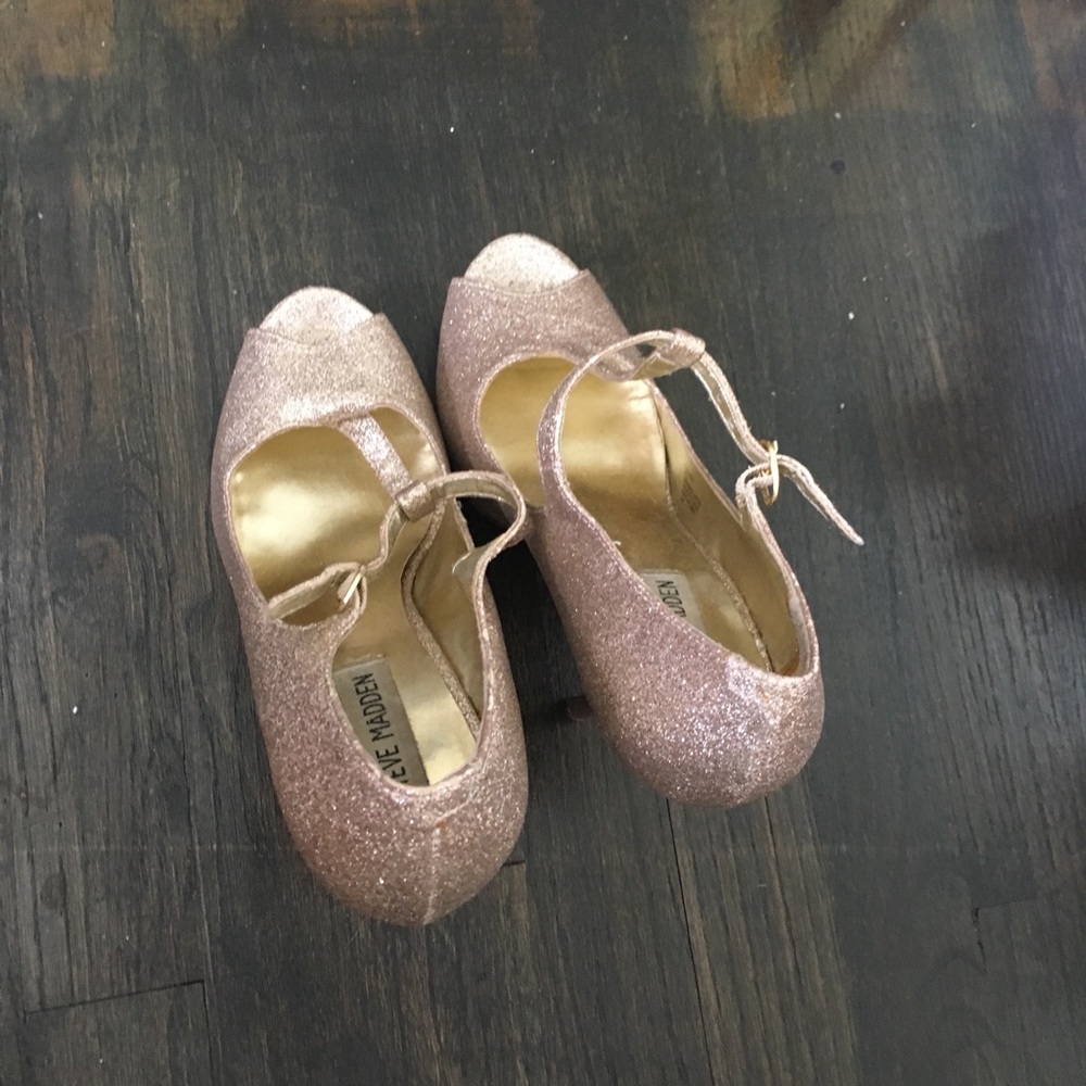 Steve Madden Gold Glitter Formal Heels Size 8.5